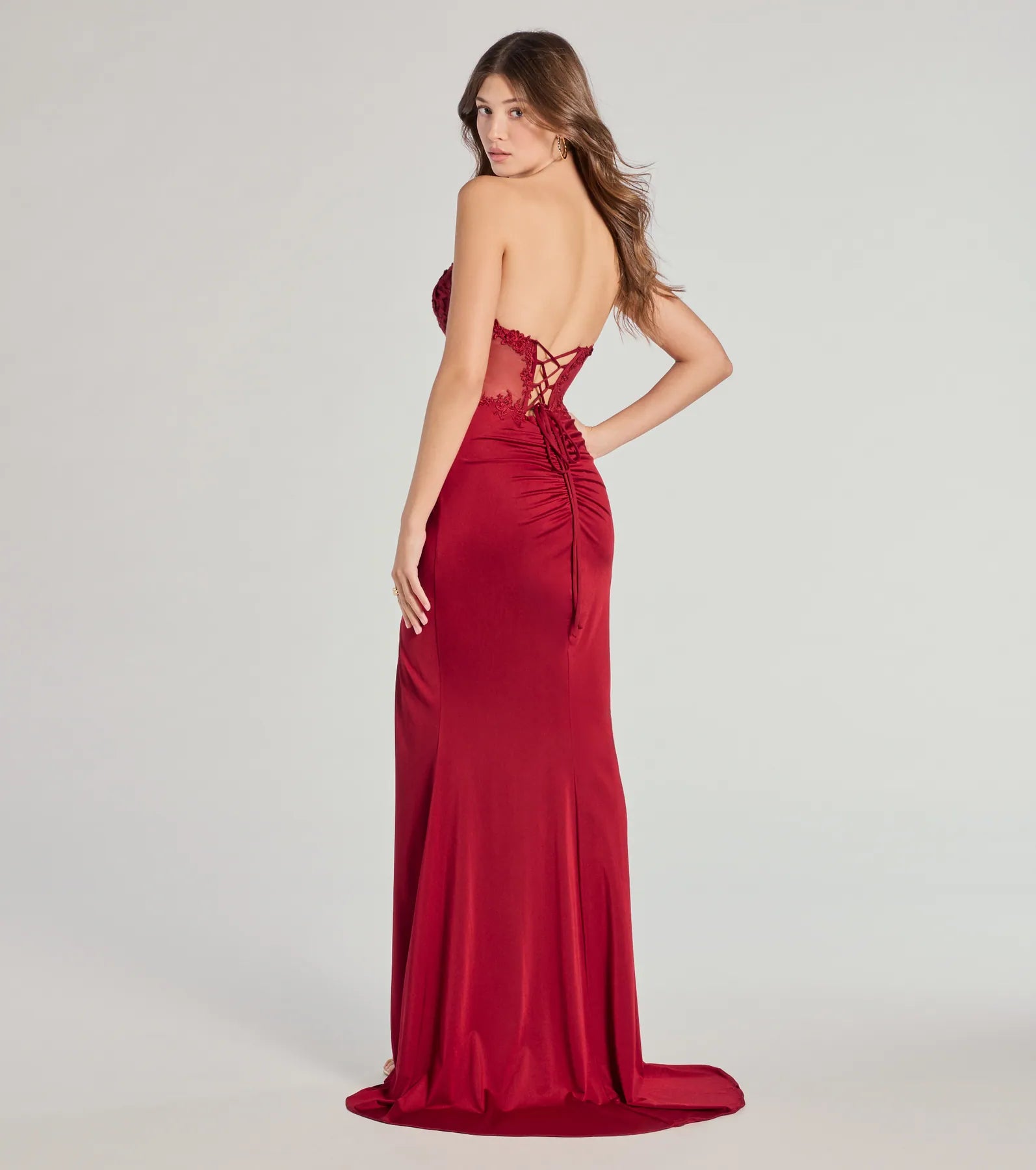 Own every entrance in the Shayla Strapless Corset Lace Formal Dress, a red party dress perfect for milestone birthdays and grad parties, or dancing through autumn nights and unforgettable bachelorette celebrations.