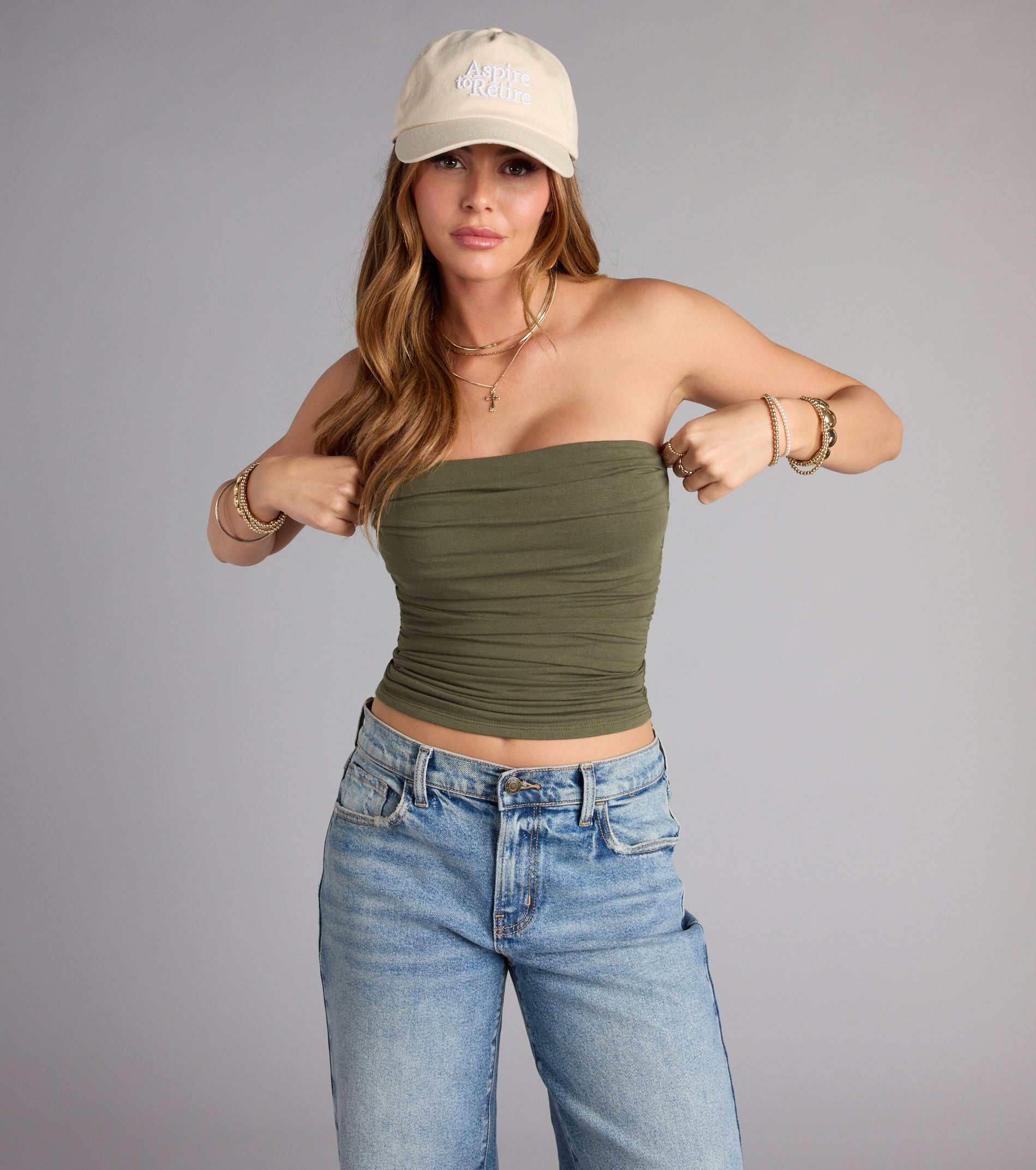 Complete your look with the Cutest Vibe Ruched Knit Tube Top, a trendy top that’s ready to pair with anything in your fall rotation.