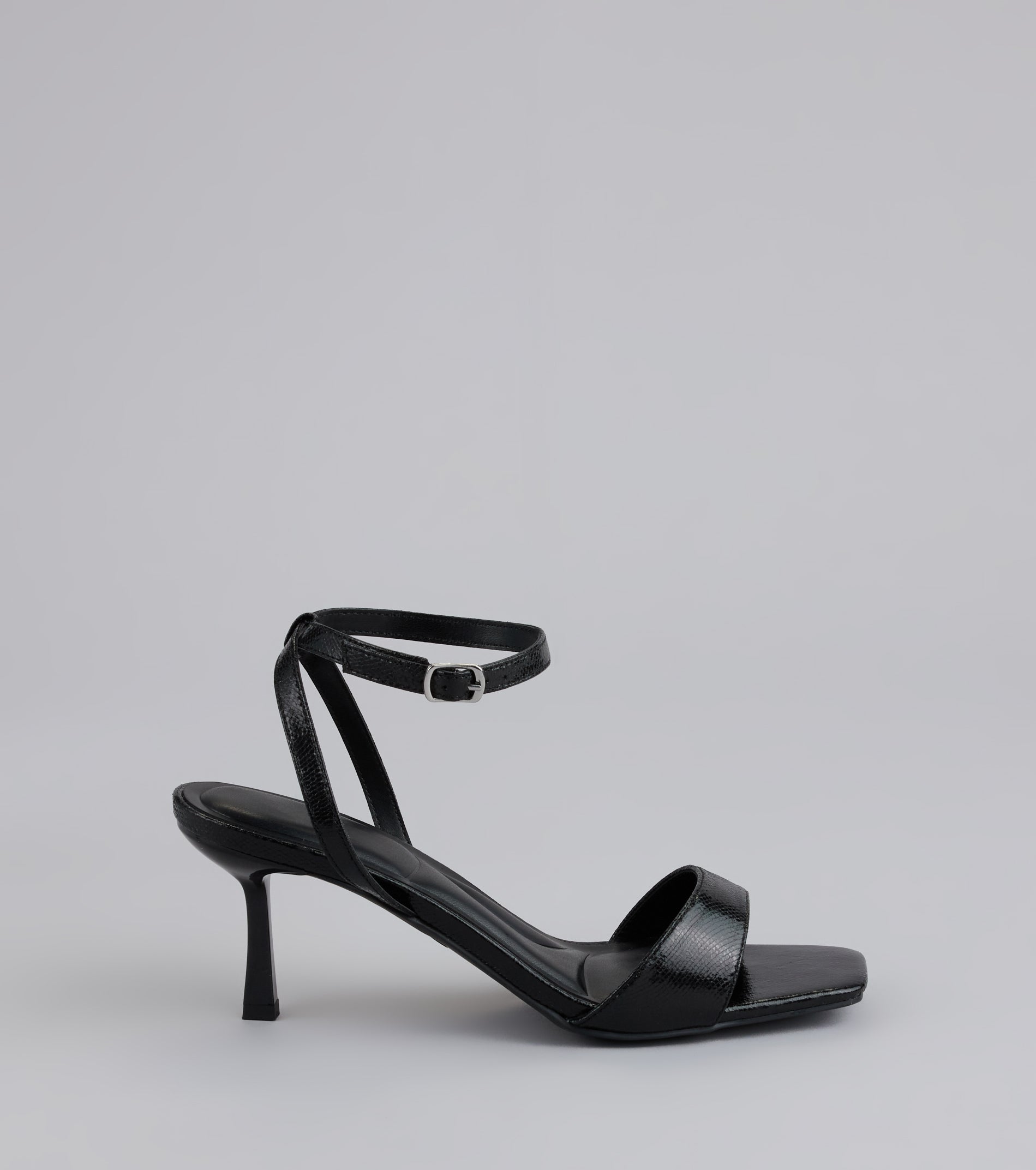 Style made simple with the Chic Strides Kitten Stiletto Heels, trendy women’s shoes that take your outfit from basic to bold in one step.